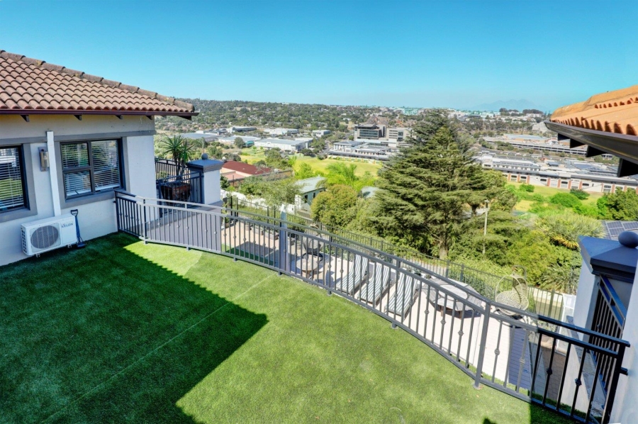 5 Bedroom Property for Sale in Welgemoed Western Cape